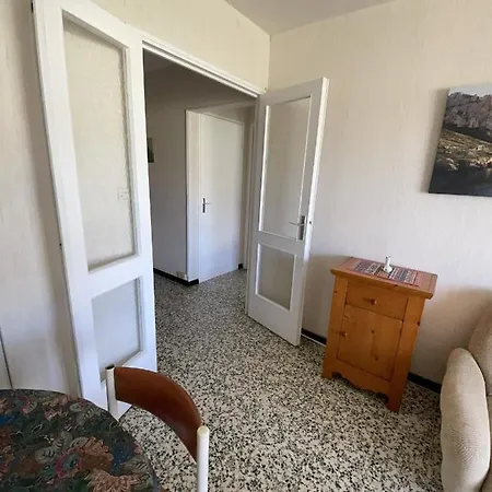 Location Au Lavandou 2 Chambres * Ле-Лаванду